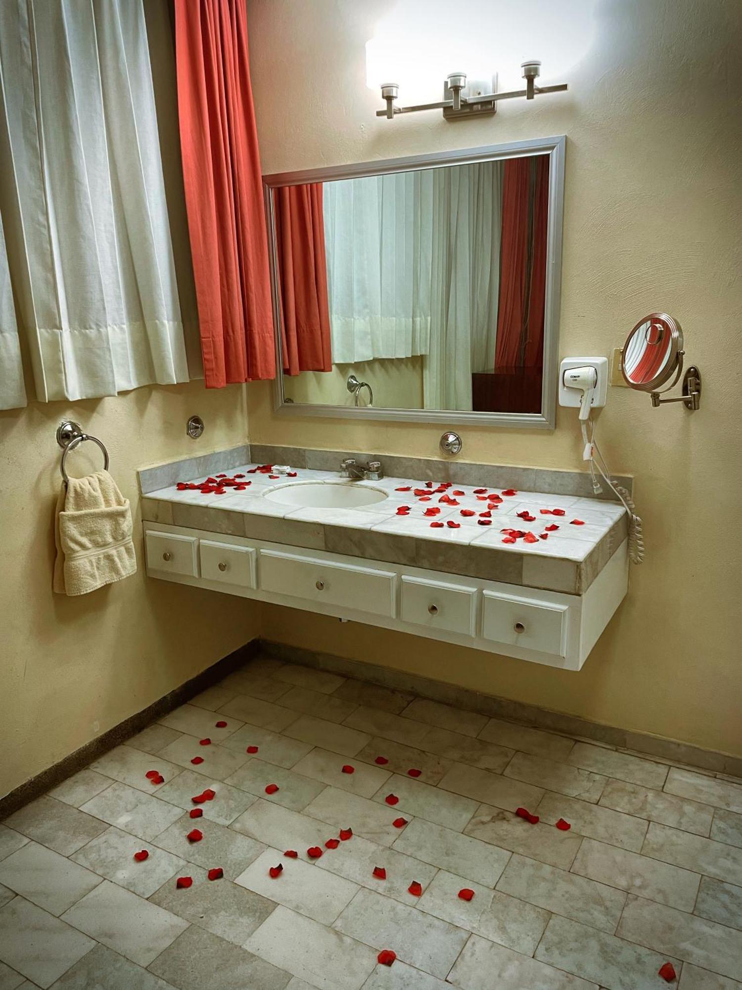 Hotel Flamingo Kristal Irapuato Luaran gambar